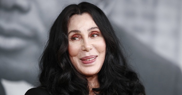 «Kisses on the lips and hand in hand!» Cher’s and her boyfriend’s recent photos have everyone talking