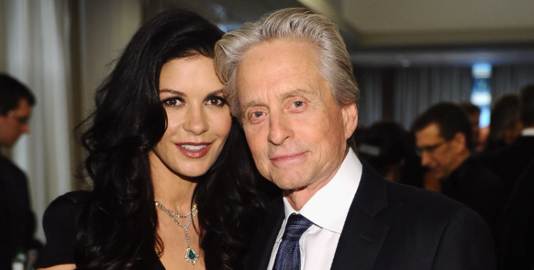 55-year-old Catherine Zeta-Jones shared a rare photo with her 80-year-old husband. What is she doing with him at that age…
