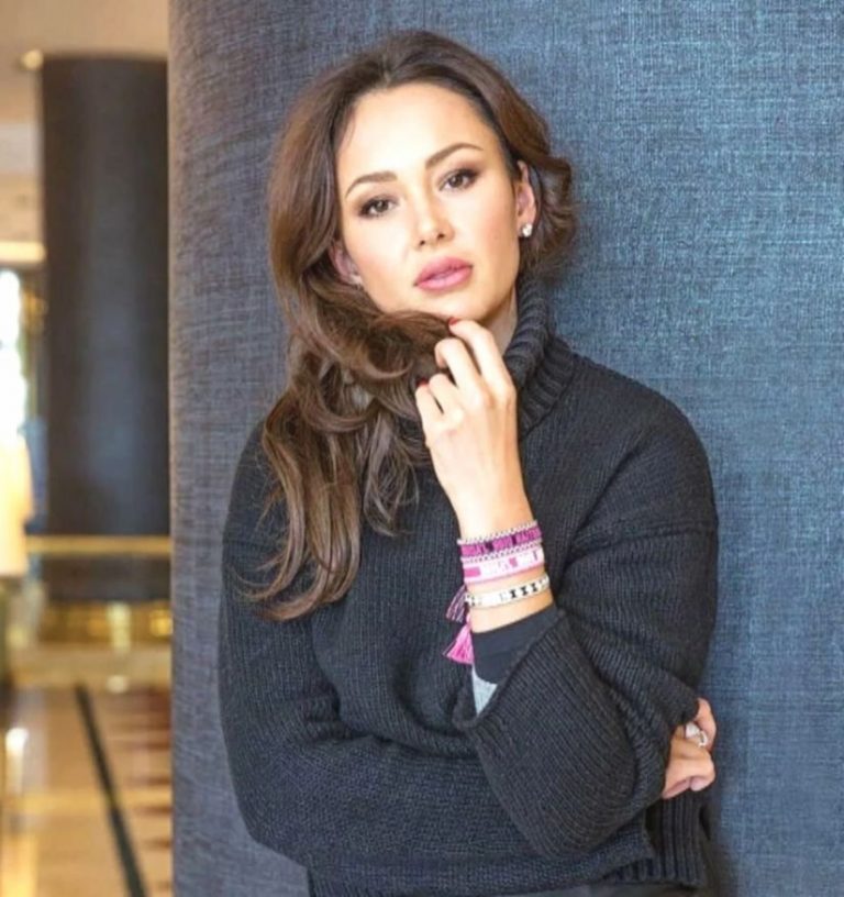 Seven Stunning Photos of Alexey Vorobyov’s Wife — Aida Garifullina