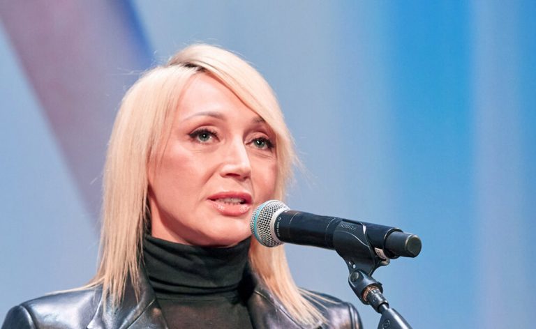 “Так хочется быть рядом с вами”. За что Орбакайте не может простить мать