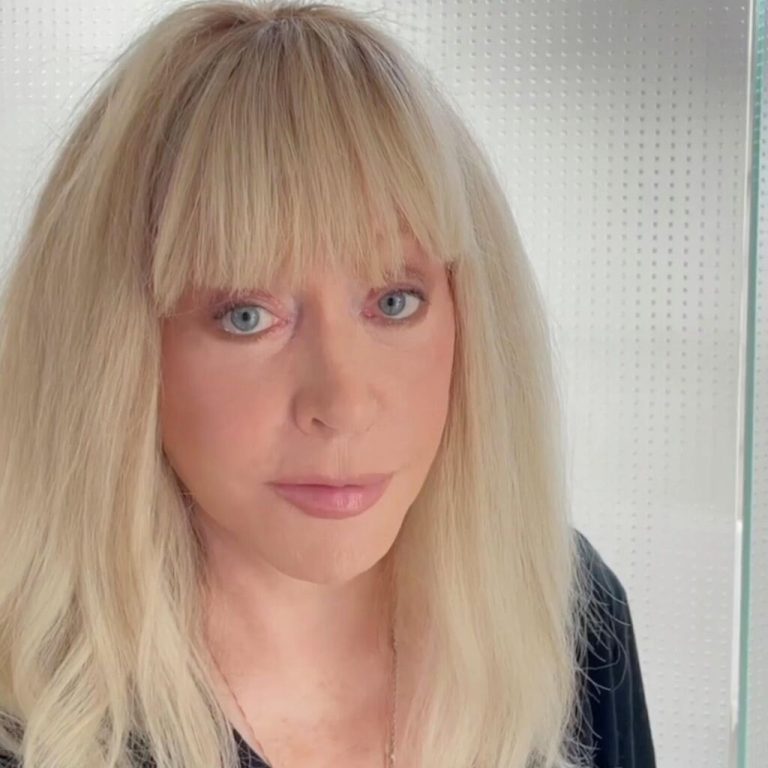 «За поддержку благодарим!» — Алла Пугачёва ошеломила поклонников: пустилась в пляс под украинскую музыку