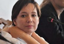 Такие хрупкие и такие сильные женщины! Хаматова показала 87-летнюю Ахеджакову