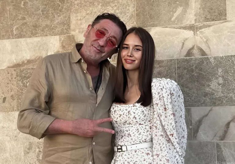 Григорий Лепс планирует сыграть свадьбу с Авророй Кибой на Красной площади