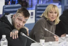 Изменил жене, обещал оставить мать без внуков, набил гроб на лице. Сын Яковлевой Денис Шальных