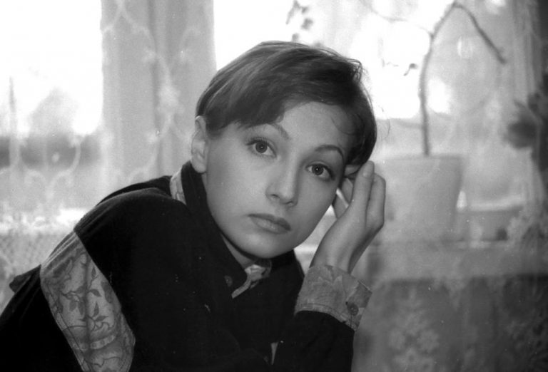 От музы Михаила Ефремова до опустившейся алкоголички: шокирующие кадры Ксении Качалиной разных лет