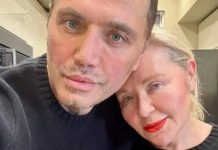 Жена Солнцева и известный визажист Минасян устроили дефиле в чулках и на каблуках