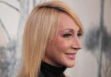 Кокетничает на камеру в купальнике и демонстрирует ровный загар: после отъезда Пугачёвой перед Орбакайте начали закрываться двери