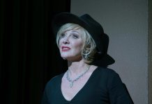 Сделала подтяжку? 64-летняя Елена Яковлева показала обновленное лицо — фото