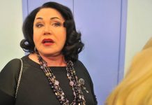 Перетянутое лицо, огромные выпирающие губы-вареники: новое фото Бабкиной потрясло Сеть