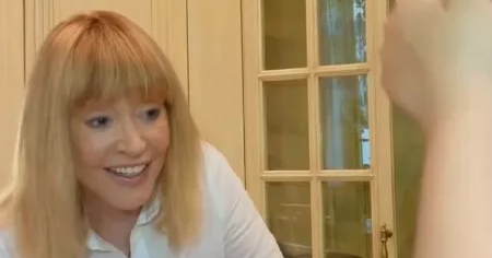 «Руки трясутся» — 76-летняя Алла Пугачева сняла на видео, как Галкин с дочерью готовят ей завтрак