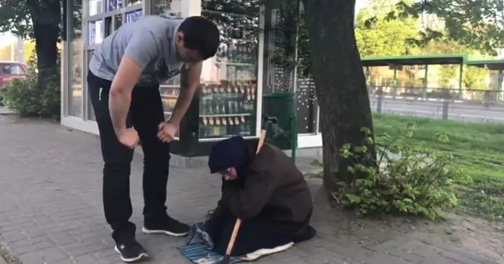 Разоблачение уличной попрошайки