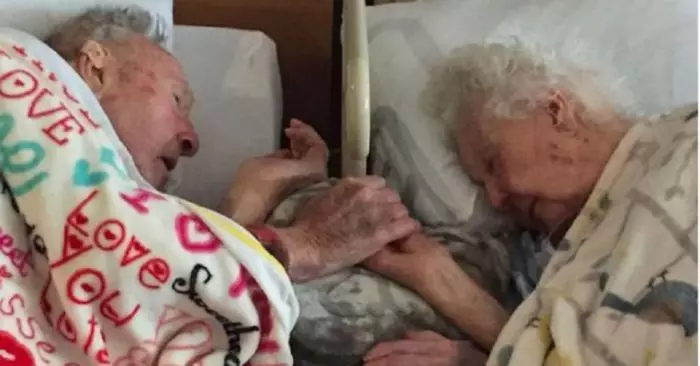 Эта пара уснула навсегда, прожив в браке 77 лет!