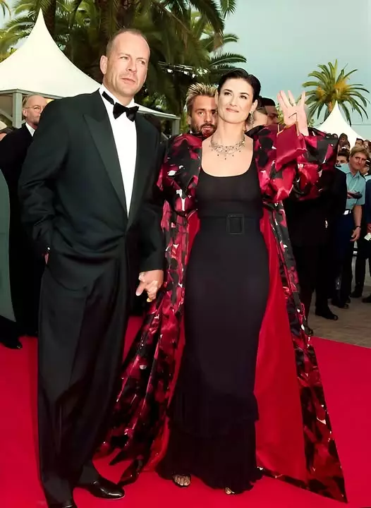 Demi Moore Stuns Fans with Her Youthful Beauty at 61 — She Looks No Older Than 30