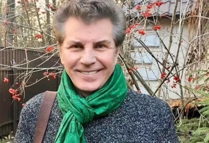 “Хотите сказать, что этой женщине с лицом Алсу 60 лет?” Поклонники Евдокимова попадали со стульев, увидев жену певца
