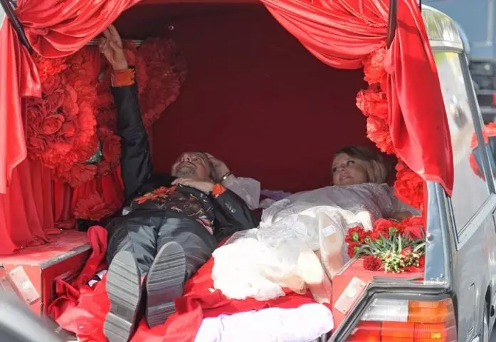 “А ведь их предупреждали: “Грех это”. Брак Собчак и Богомолова трещит по швам