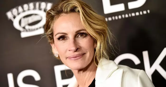 «Meet a completely different Pretty Woman!» Julia Roberts’ daughter made a splash in Cannes