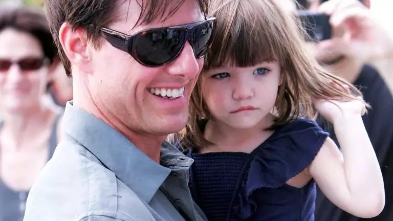 «See the celebrity child grow up!» What the only heiress of Cruise looks like with whom the actor doesn’t have any contact