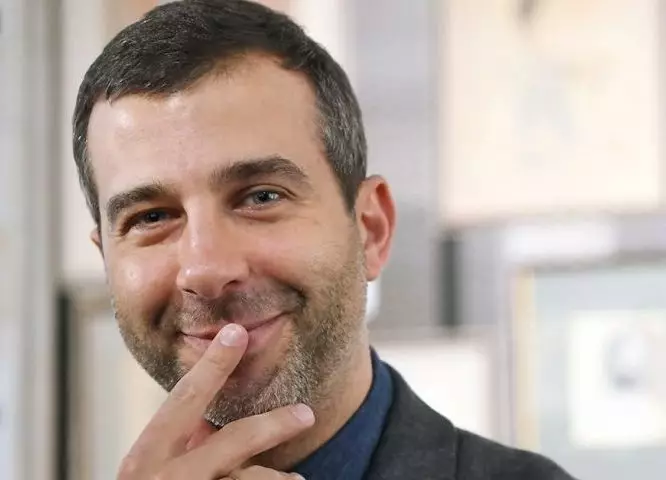 “Если мужчина любит женщину, он будет любить и ее детей от предыдущего брака”. Жена и падчерица Урганта воссоединились в Париже