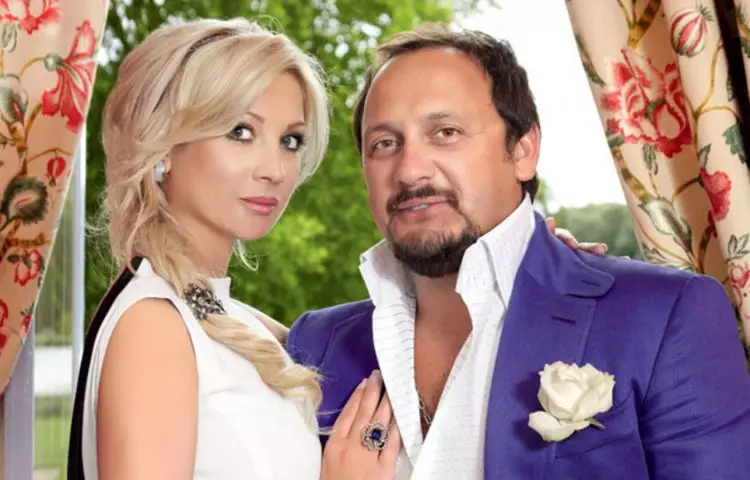 Изменила ему с Михайловым после 15 лет брака, а позже оnозорила на всю страну. В чем Михайлова обвинила бывшего мужа- футболиста