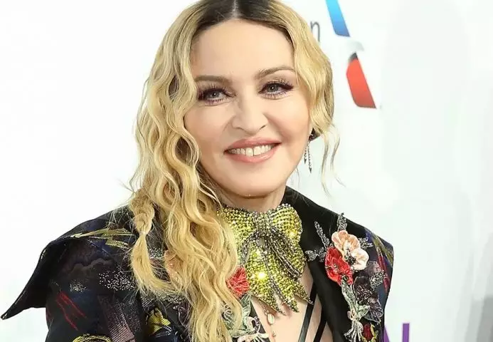 “Молодые должны спать с молодыми”. 67-летняя Мадонна сказала заветное “да” 29-летнему возлюбленному
