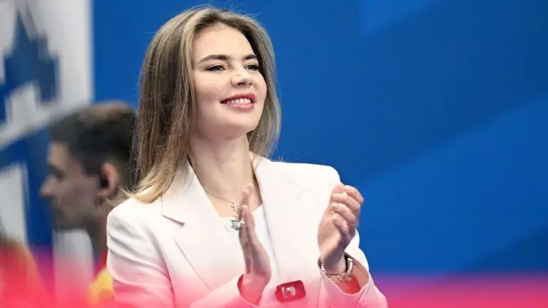 Больше не в тени: почему Алина Кабаева перестала скрывать сыновей и что изменилось за кулисами