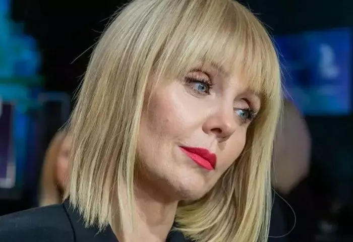 “Спасибо тебе, моя родная девочка”. Валерия ответила на прилюдную похвалу невестки