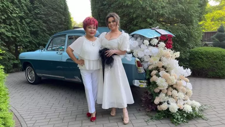 Королева улетела в Испанию одна: мать певицы до сих пор не простила Глушко за те самые слова